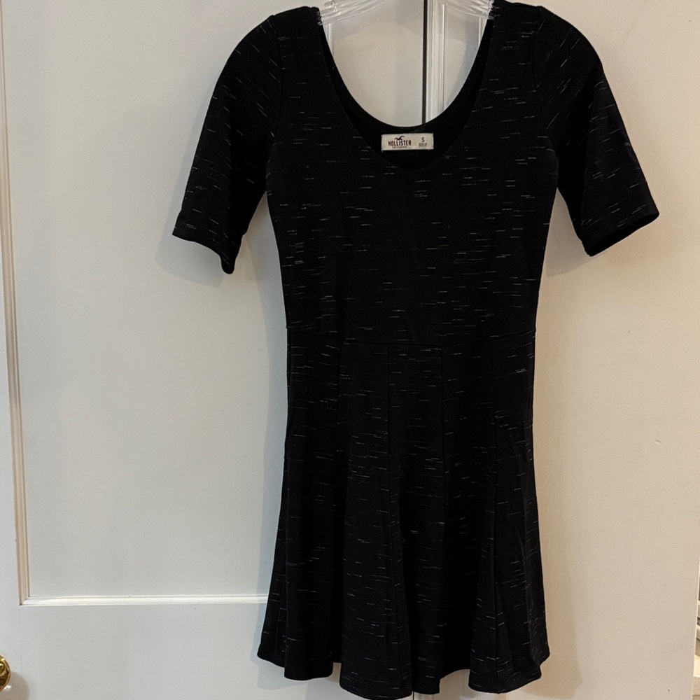 Hollister Black Textured Short Sleeve dress